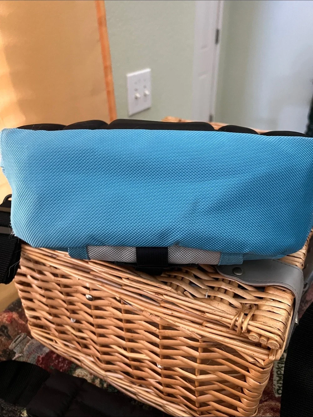 Timbuk2 Light Blue and Black Messenger Bag. Pre-owned. See notes.